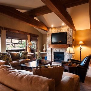 One-Bedroom King Suite